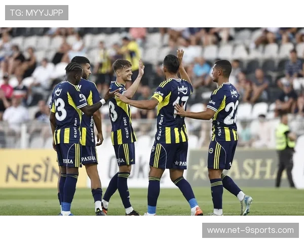 法甲“潜力新星”引发关注，未来之星渐露峥嵘，门将未来之星